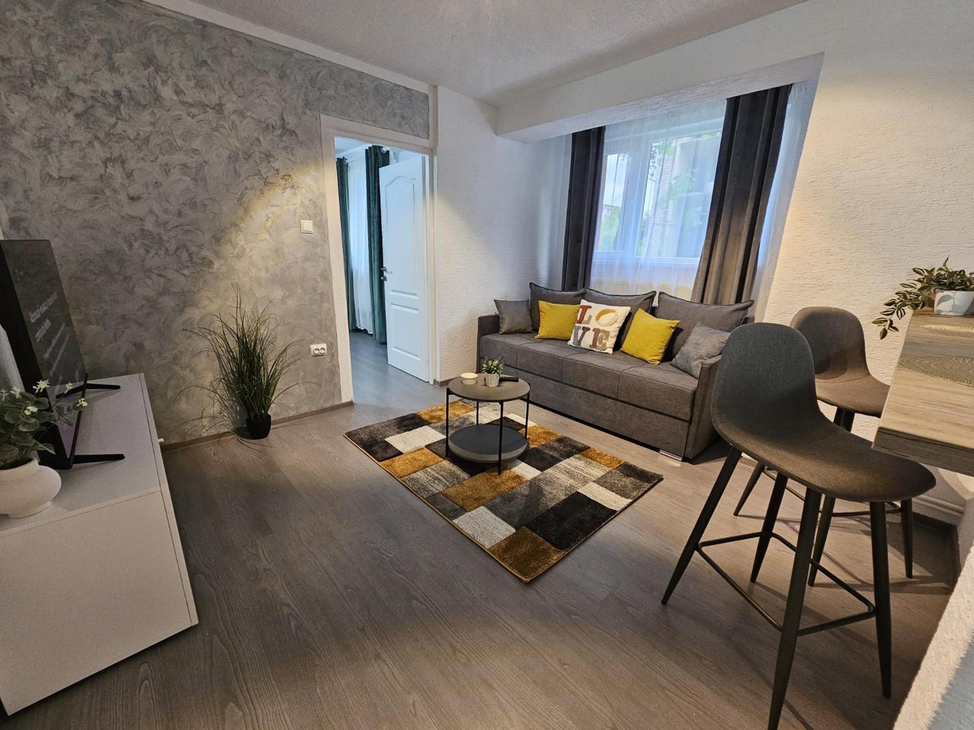 Mona Central Apartment Hunedoara Zewnętrze zdjęcie