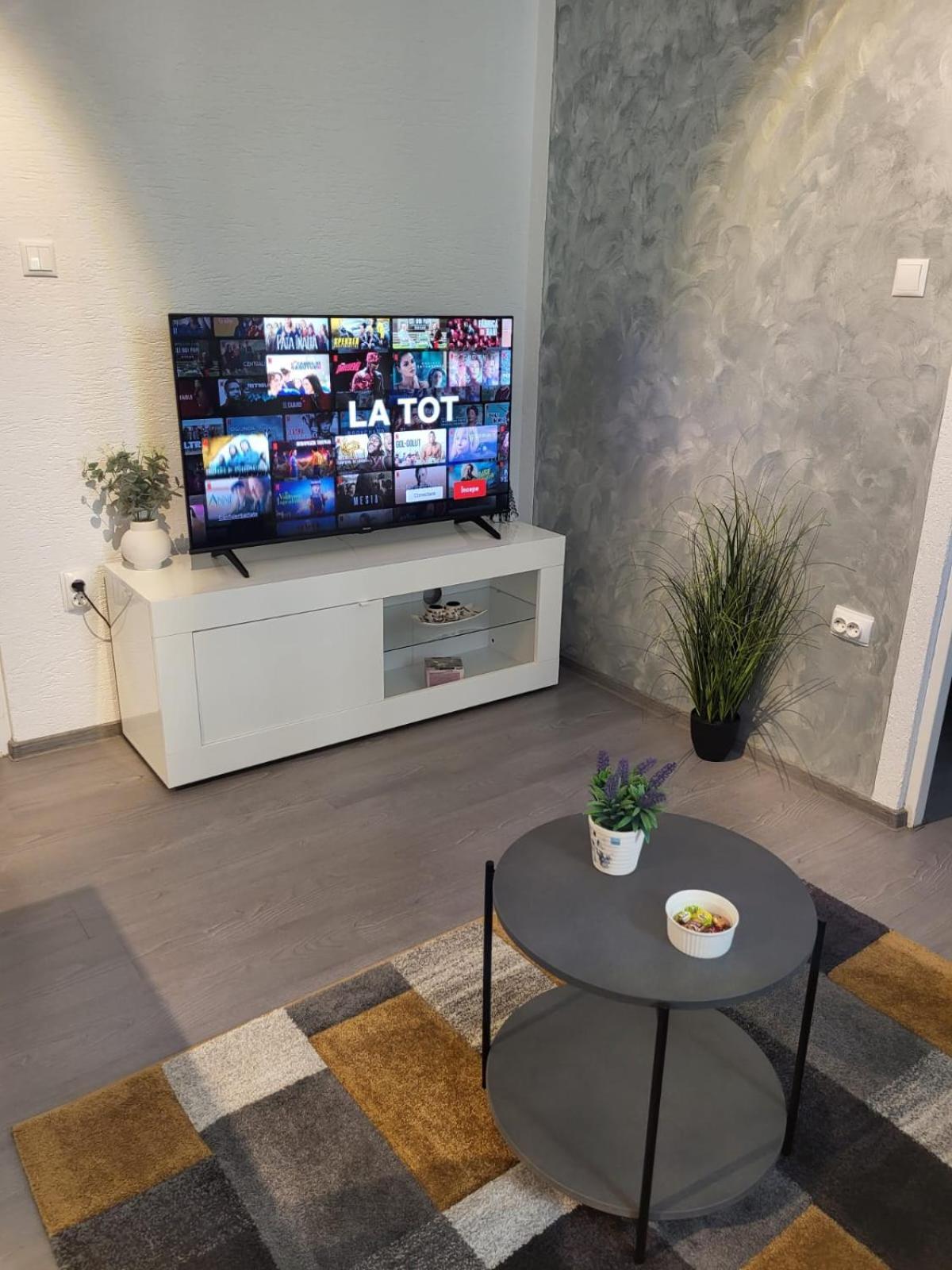 Mona Central Apartment Hunedoara Zewnętrze zdjęcie